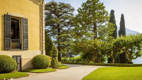 掌握别墅庭院设计要素，轻松打造豪华舒适空间理解关键词后重写标题： 上海老公房庭院改造，预算3万内，“轻硬装重软装”，花小钱装出“别墅级”舒适度假感